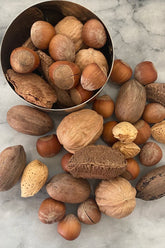Mixed nuts in shell